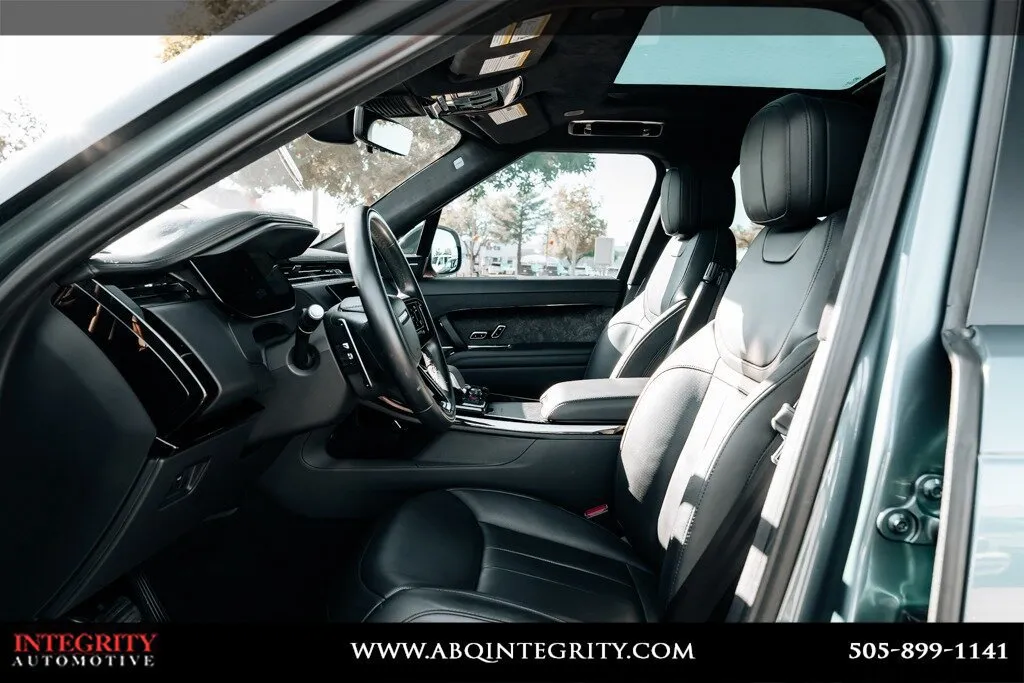 Land Rover Range Rover Sport photo 19