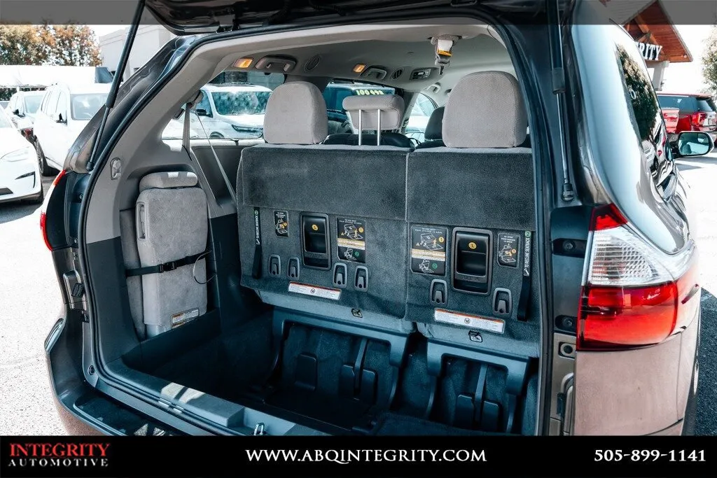 Toyota Sienna photo 41