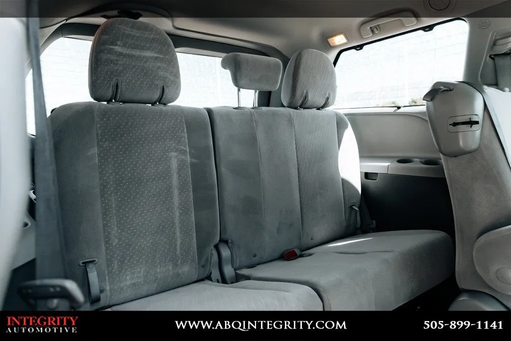 Toyota Sienna photo 46
