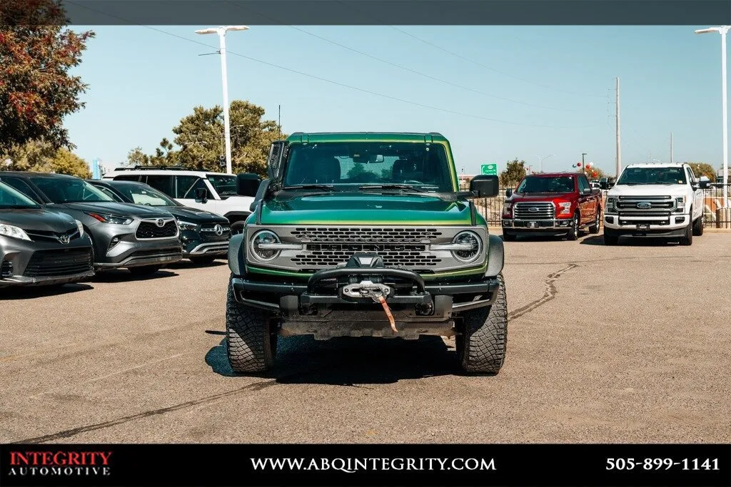 Ford Bronco photo 2