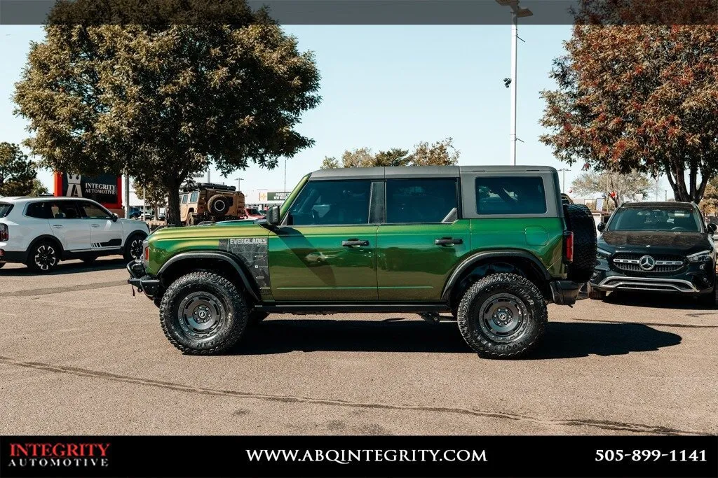 Ford Bronco photo 4