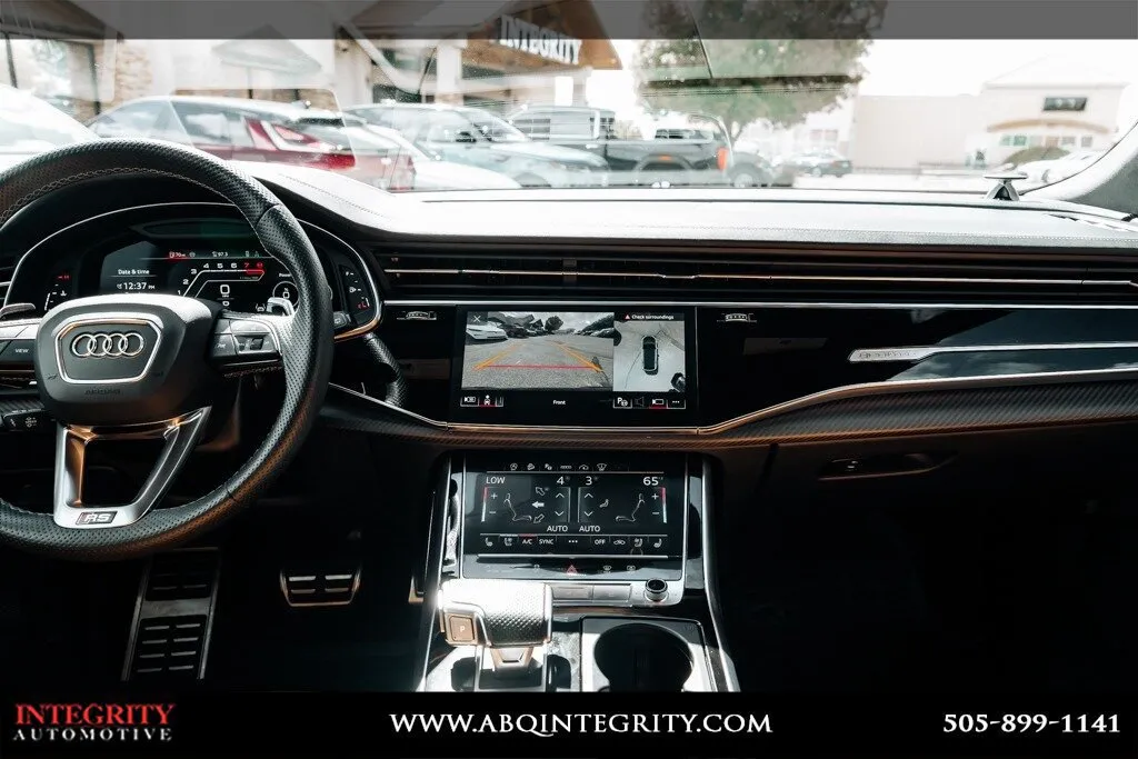 Audi RS Q8 photo 25