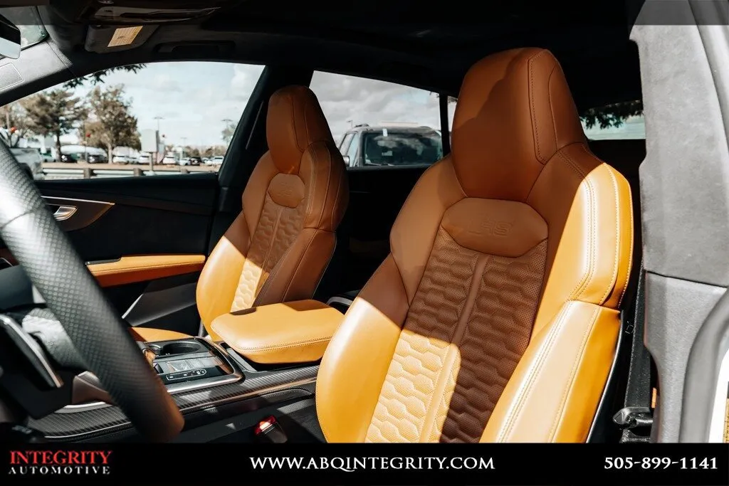 Audi RS Q8 photo 20