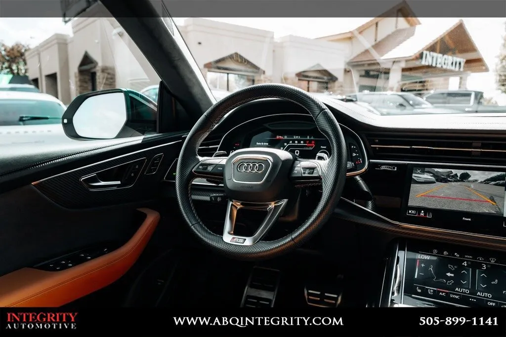 Audi RS Q8 photo 23
