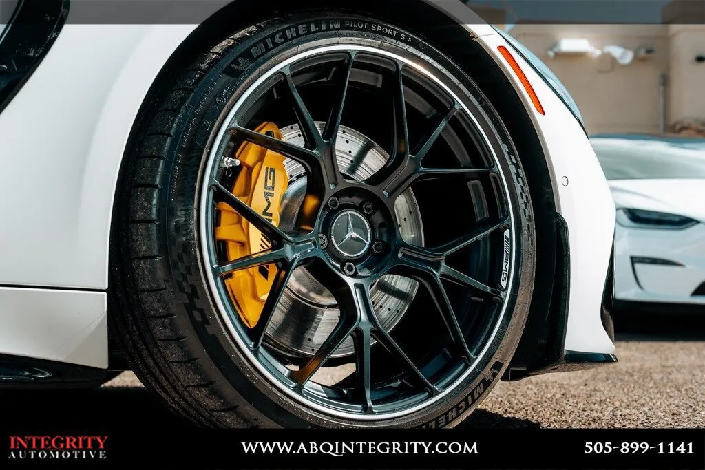 Mercedes-Benz AMG GT photo 12
