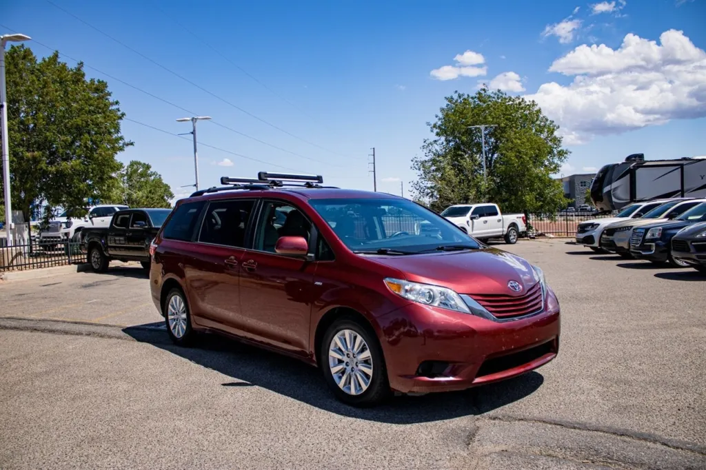 2016 Toyota Sienna LE for sale in Albuquerque, NM