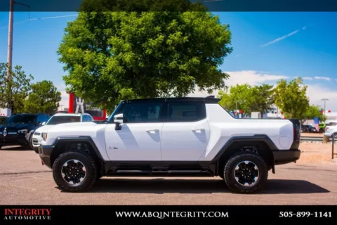 More photos of 2025 GMC Hummer EV Pickup 2X at Integrity Automotive, NM