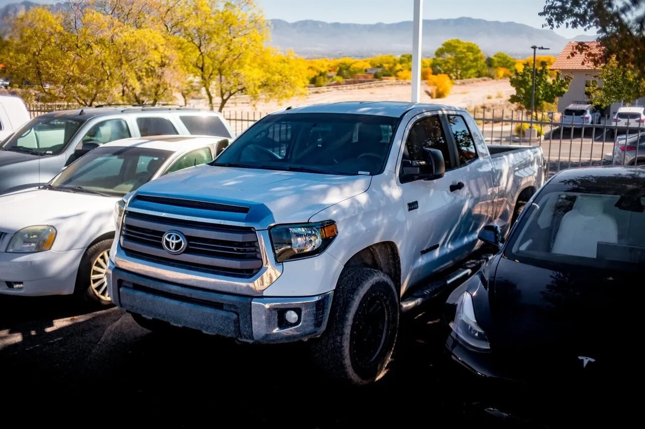 2015 Toyota Tundra SR5