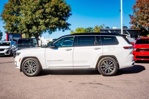 More photos of 2025 Jeep Grand Cherokee L Summit at Integrity Automotive, NM
