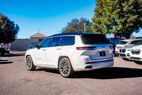 More photos of 2025 Jeep Grand Cherokee L Summit at Integrity Automotive, NM
