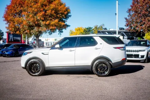 More photos of 2020 Land Rover Discovery SE at Integrity Automotive, NM