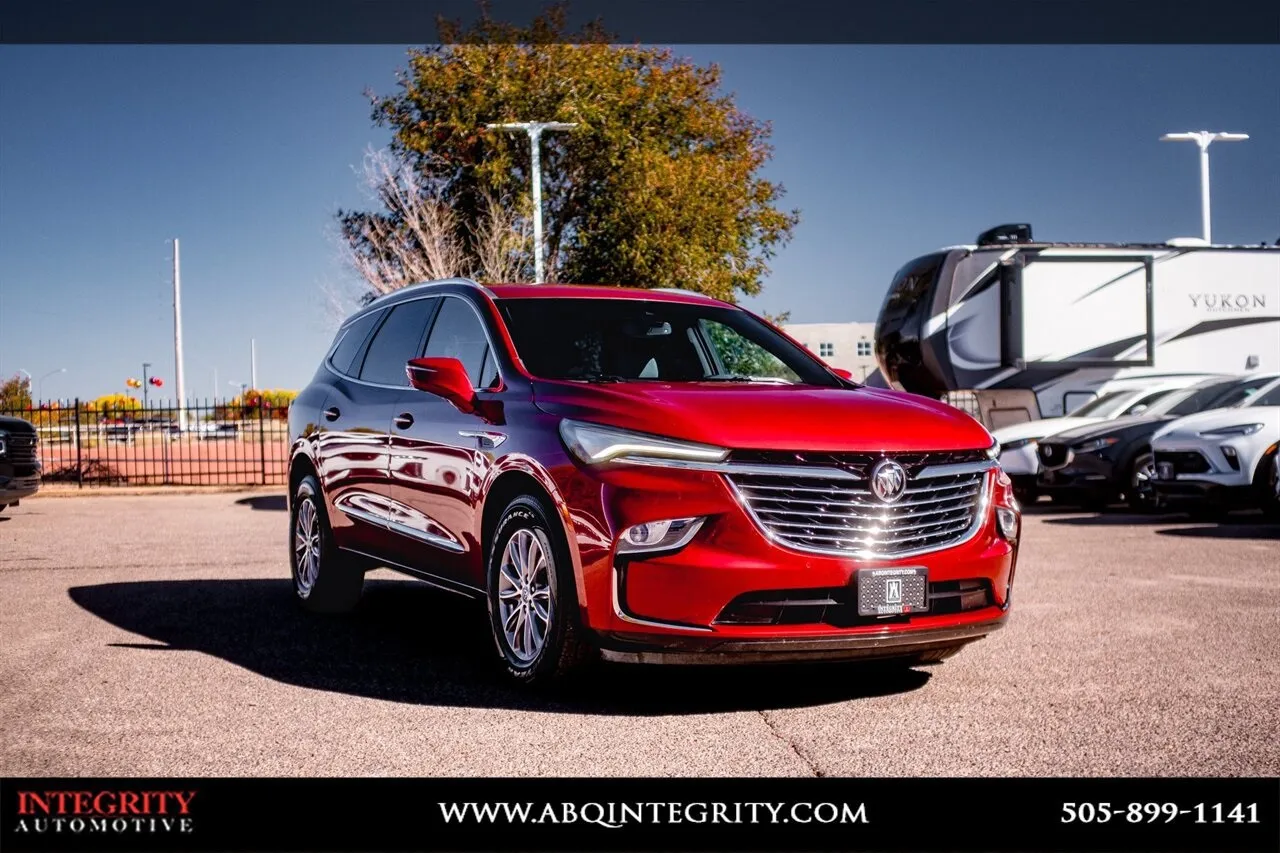 2023 Buick Enclave Essence's photo