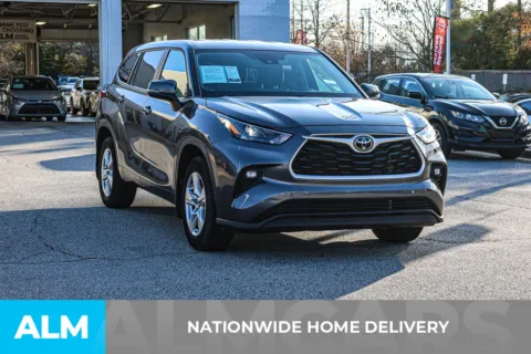 More photos of 2023 Toyota Highlander LE at ALM Nissan Newnan, GA