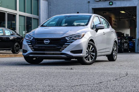 Photos of 2025 Nissan Versa 1.6 SV for sale in Newnan, GA at ALM Nissan Newnan