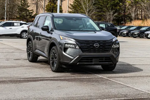 More photos of 2026 Nissan Rogue Dark Armor at ALM Nissan Newnan, GA