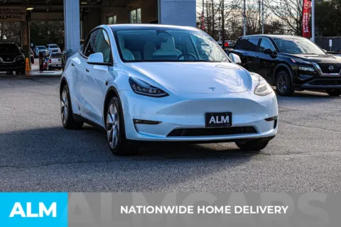 More photos of 2022 Tesla Model Y Long Range at ALM Nissan Newnan, GA