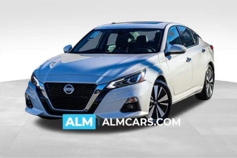 White 2022 Nissan Altima 2.5 SL for sale in Newnan, GA