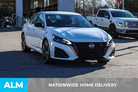 More photos of 2025 Nissan Altima 2.5 SR at ALM Nissan Newnan, GA