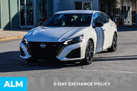 More photos of 2025 Nissan Altima 2.5 SR at ALM Nissan Newnan, GA