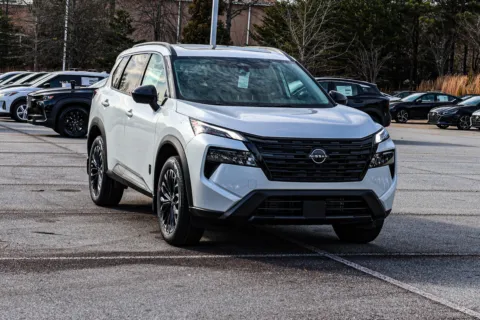 More photos of 2026 Nissan Rogue Dark Armor at ALM Nissan Newnan, GA