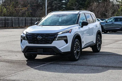 Another view of 2026 Nissan Rogue Dark Armor for sale in Newnan, GA at ALM Nissan Newnan