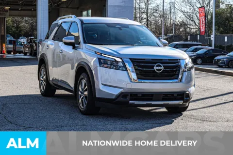 More photos of 2025 Nissan Pathfinder SL at ALM Nissan Newnan, GA