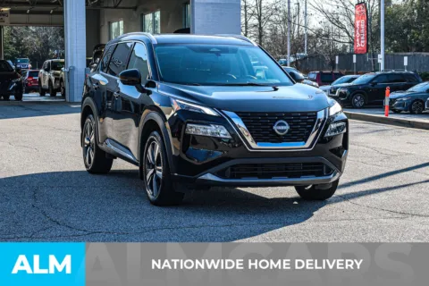 More photos of 2023 Nissan Rogue SL at ALM Nissan Newnan, GA
