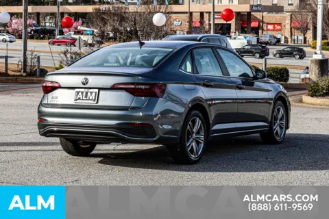 More photos of 2024 Volkswagen Jetta 1.5T SE at ALM Nissan Newnan, GA