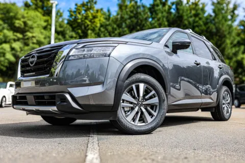 Photos of 2024 Nissan Pathfinder SL for sale in Newnan, GA at ALM Nissan Newnan