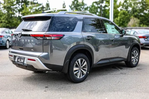 More photos of 2024 Nissan Pathfinder SL at ALM Nissan Newnan, GA