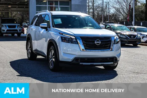More photos of 2025 Nissan Pathfinder SL at ALM Nissan Newnan, GA