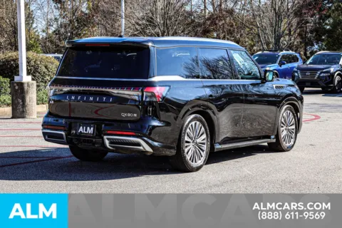 More photos of 2025 INFINITI QX80 SENSORY at ALM Nissan Newnan, GA