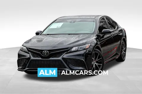 Green 2022 Toyota Camry SE for sale in Newnan, GA