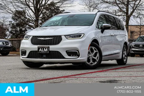 Another view of 2023 Chrysler Pacifica Limited for sale in Newnan, GA at ALM Nissan Newnan
