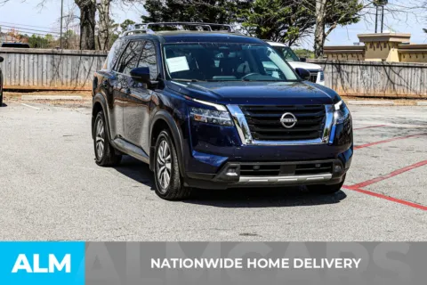 More photos of 2023 Nissan Pathfinder SL at ALM Nissan Newnan, GA