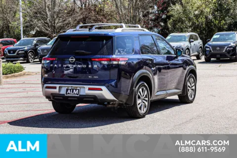 More photos of 2023 Nissan Pathfinder SL at ALM Nissan Newnan, GA