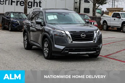More photos of 2025 Nissan Pathfinder SL at ALM Nissan Newnan, GA
