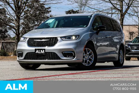 Another view of 2024 Chrysler Pacifica Touring L for sale in Newnan, GA at ALM Nissan Newnan