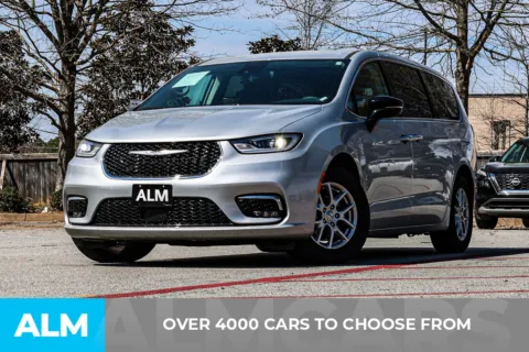 Photos of 2024 Chrysler Pacifica Touring L for sale in Newnan, GA at ALM Nissan Newnan