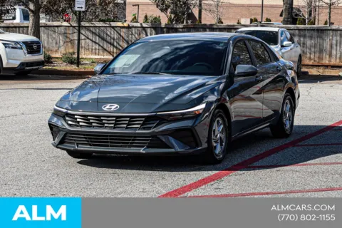 More photos of 2025 Hyundai Elantra SE at ALM Nissan Newnan, GA