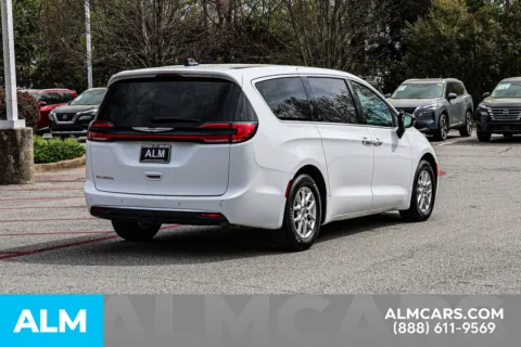 More photos of 2024 Chrysler Pacifica Touring L at ALM Nissan Newnan, GA