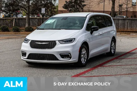 Another view of 2024 Chrysler Pacifica Touring L for sale in Newnan, GA at ALM Nissan Newnan