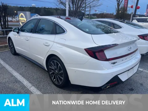 More photos of 2022 Hyundai Sonata Limited at ALM Nissan Newnan, GA