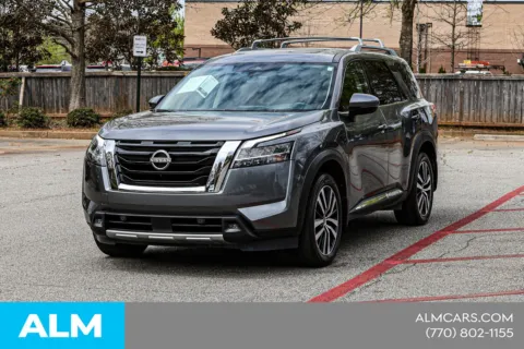 More photos of 2024 Nissan Pathfinder Platinum at ALM Nissan Newnan, GA