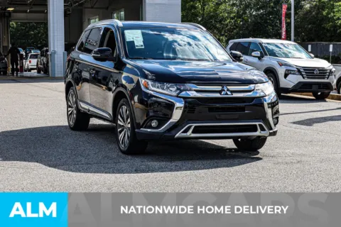 More photos of 2018 Mitsubishi Outlander SE at ALM Nissan Newnan, GA