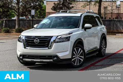 White 2022 Nissan Pathfinder Platinum for sale in Newnan, GA