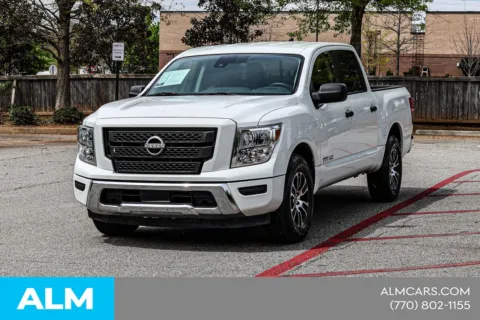 More photos of 2023 Nissan Titan SV at ALM Nissan Newnan, GA
