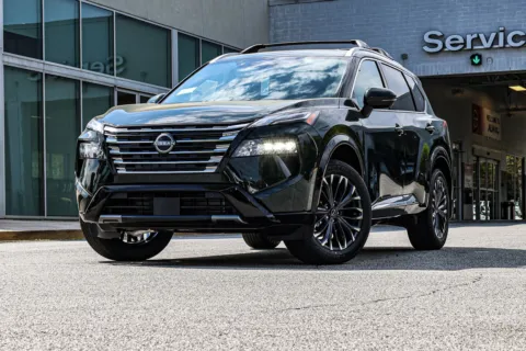 Photos of 2026 Nissan Rogue Platinum w/ Lifetime Powertrain Warranty for sale in Newnan, GA at ALM Nissan Newnan