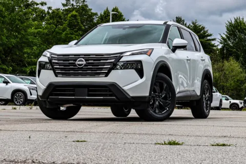 Photos of 2026 Nissan Rogue SV w/ Lifetime Powertrain Warranty for sale in Newnan, GA at ALM Nissan Newnan