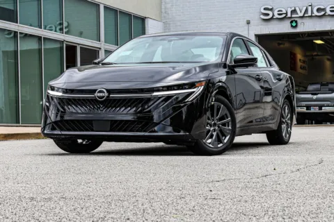 Photos of 2026 Nissan Sentra SL w/ Lifetime Powertrain Warranty for sale in Newnan, GA at ALM Nissan Newnan